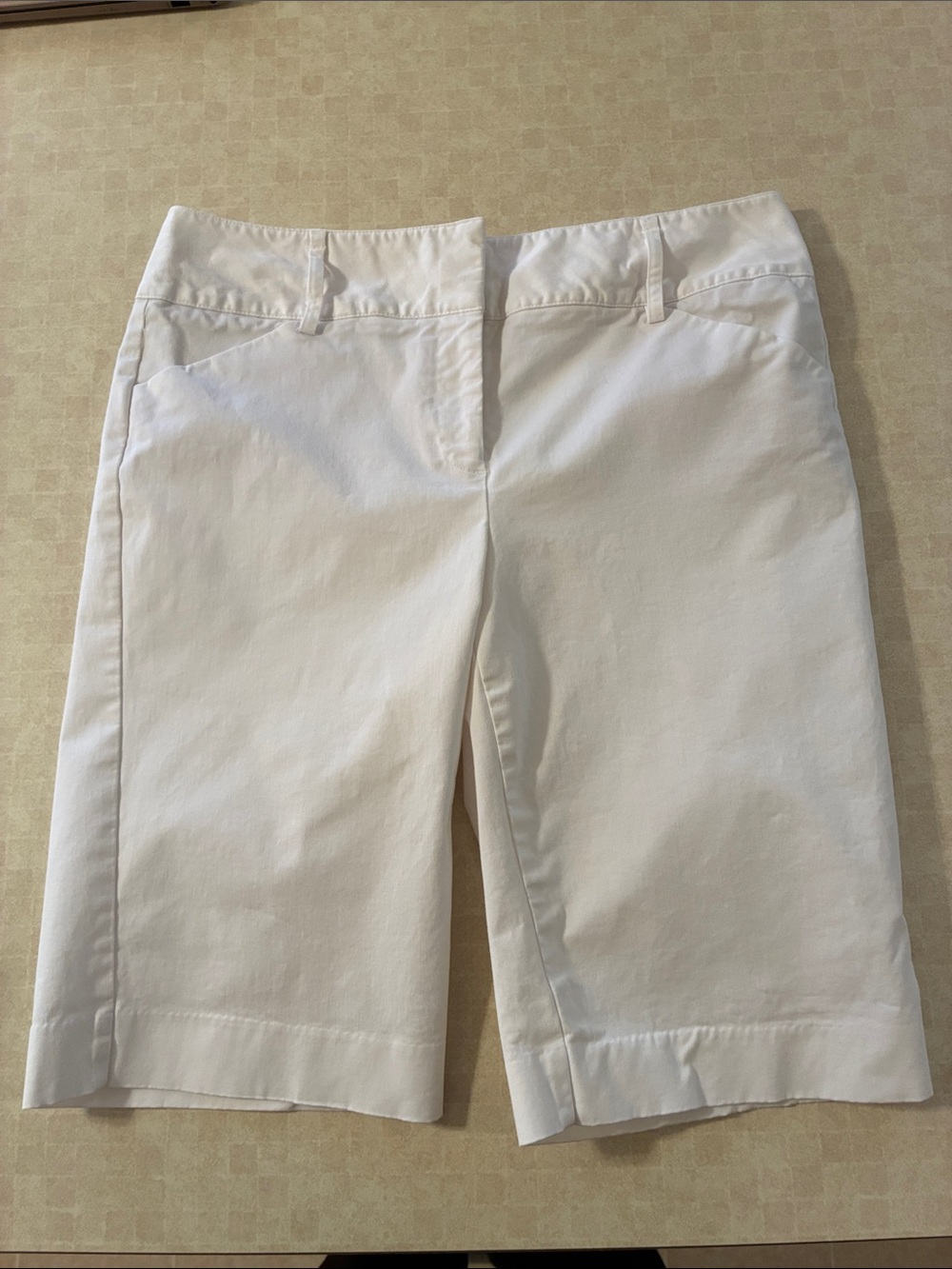 Dana Buchman White Shorts 8